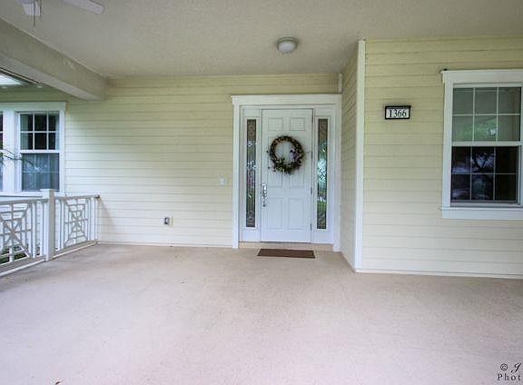 3rd image of 1366 Dakota Dr