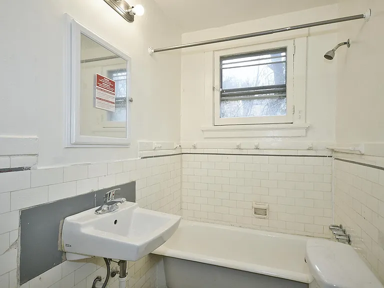 1716 Montier St #1718 — Photo 22