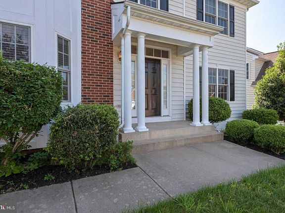 4th image of 3404 McClellan Dr