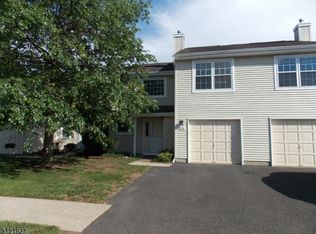126 Harrow Dr, Somerset, NJ