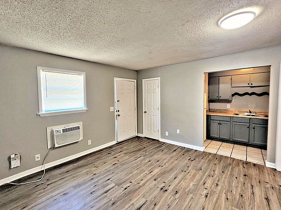 3rd image of 3900 Rucker Cir SW #12