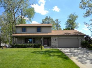3189 N Ashford Ct, Warsaw, IN 46582
