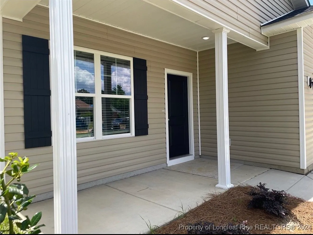 3 bed, 1236 sqft, $1,800 — Photo 2