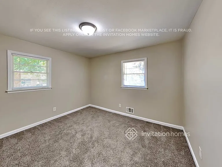 1557 Virginia Pl — Photo 11