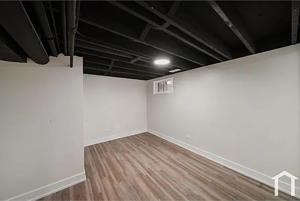 12423 S Perry Ave — Photo 16