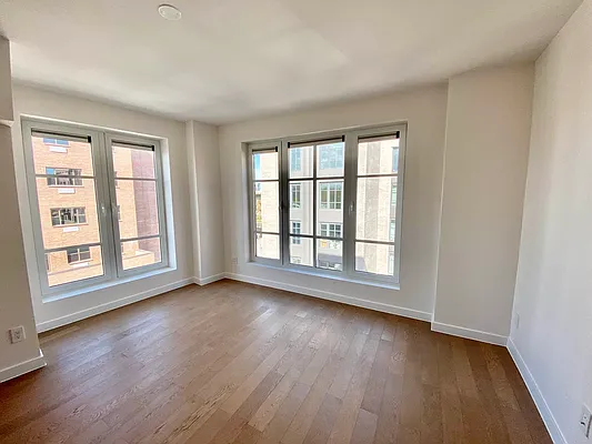 Rented by E Realty International Corp | media 9