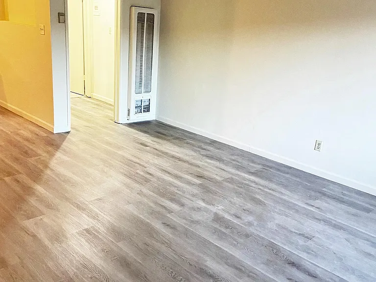 1902 W El Segundo Blvd #6 — Photo 6