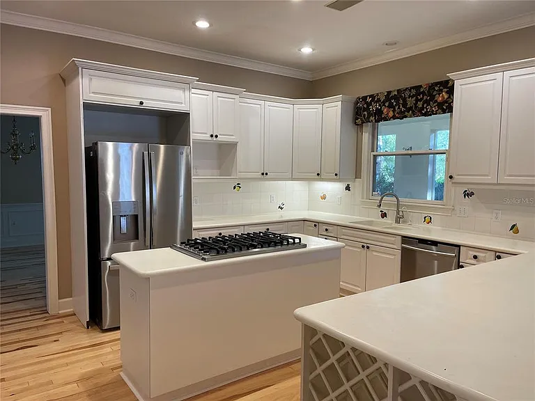 6604 Crescent Lake Dr — Photo 22