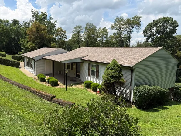 216 Debbie Ann Drive, Wheeling, WV 26003