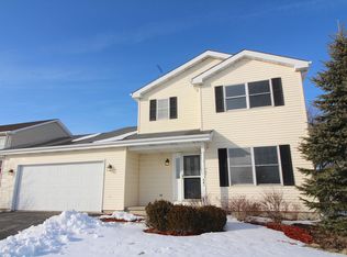 541 Prairie Ridge Dr, Woodstock, IL 60098