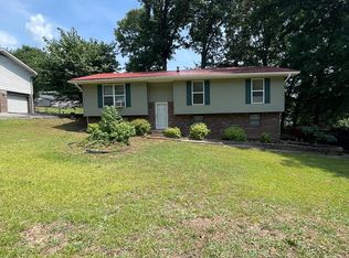 817 S Valley Wood Cir, Hixson, TN 37343