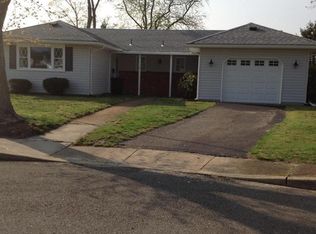 7 Porlamar Ct, Toms River, NJ 08757