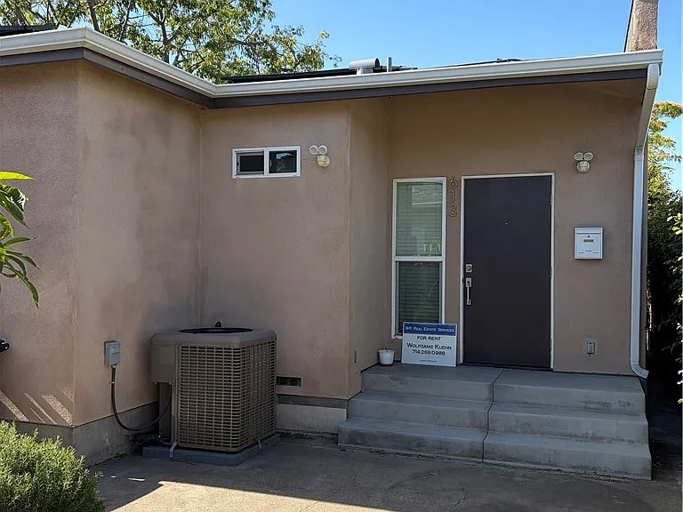 611 W Walnut Ave — Photo 10