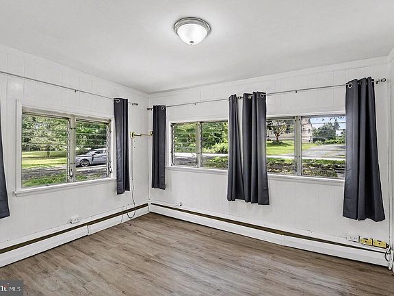 2nd image of 2324 Orsburn Ln