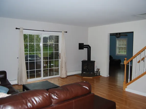 61 Floral St, South Burlington, VT 05403