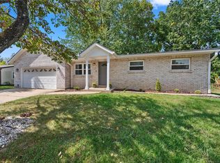 1427 Caulks Hill Rd, Saint Charles, MO 63304