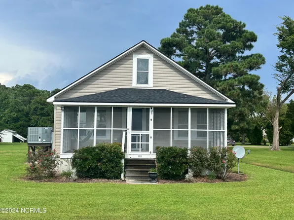 101 Oyster Creek Road, Swanquarter, NC 27885