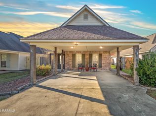 111 Acacia Ln, Abbeville, LA 70510