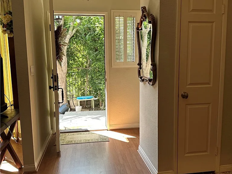 832 Magnolia Ave #14 — Photo 4