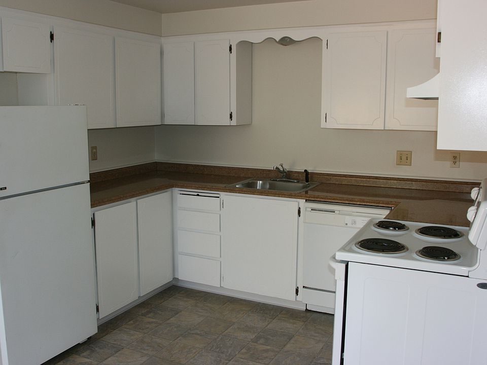2nd image of 3112 Brittany Dr