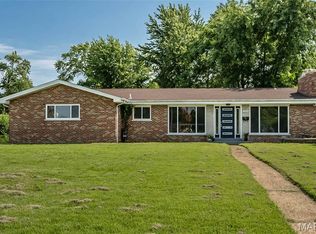 6064 W Cabanne Pl, Saint Louis, MO 63112