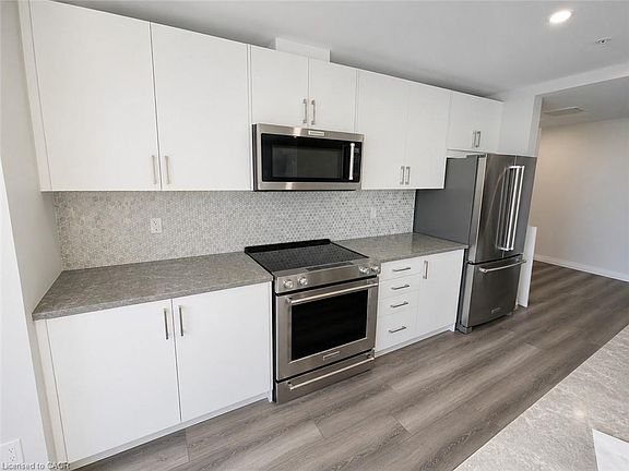 5th image of 60 Charles St W #1402