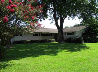 255 Rachal Ave, Bridge City, TX 77611