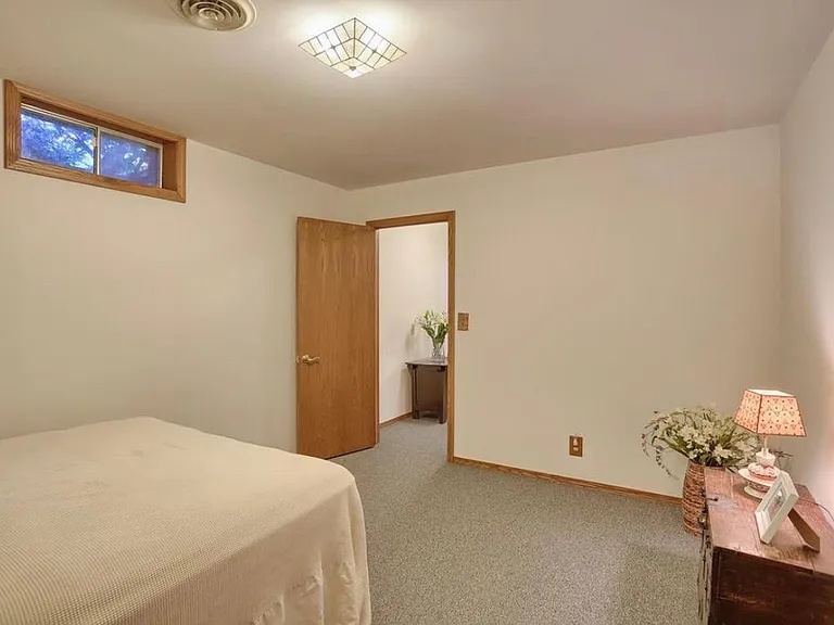 Bentbrook Dr — Photo 41