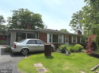 446 N Nyes Rd, Harrisburg, PA 17112