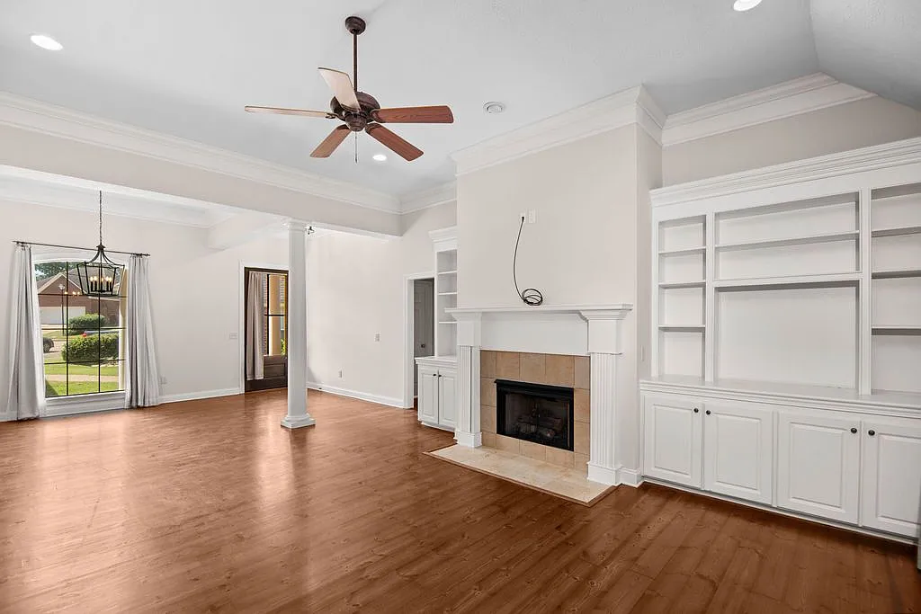 3 bed, 2.0 bath, 2030 sqft, $2,800 — Photo 4