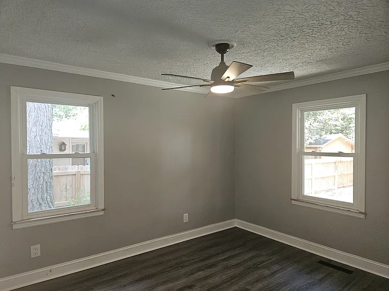 1818 Cherokee Dr — Photo 14