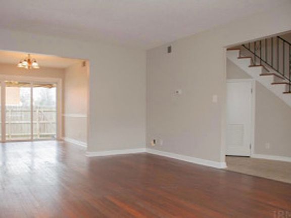 5th image of 104 Buckingham Dr