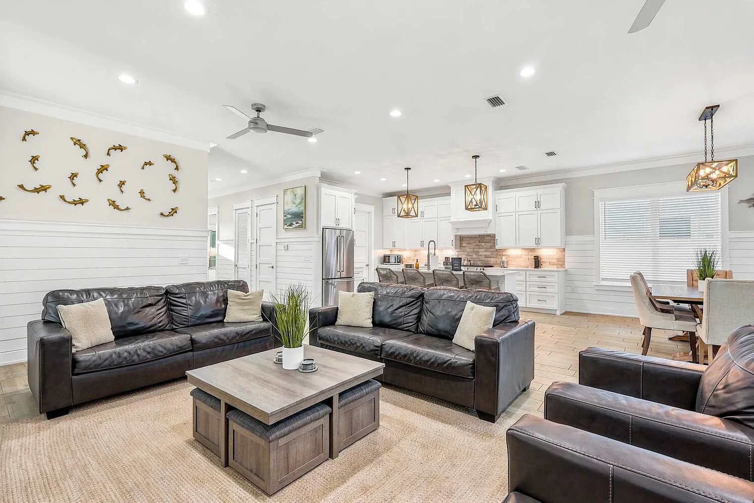 5 bed, 4.0 bath, $14,593 — Photo 2