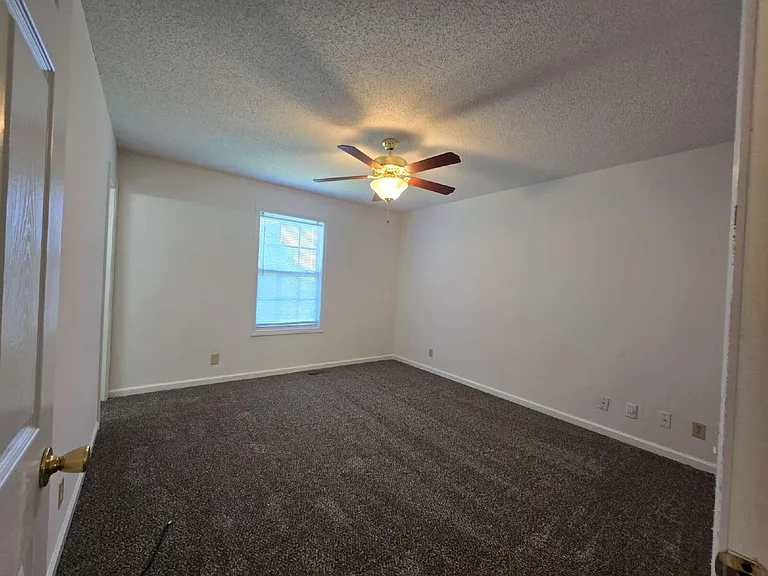 2408 N Ford St — Photo 9