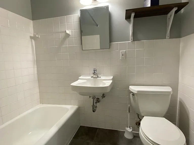 5215 Main St E #2 — Photo 9