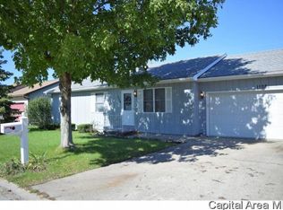 1108 Pioneer Dr, South Jacksonville, IL 62650