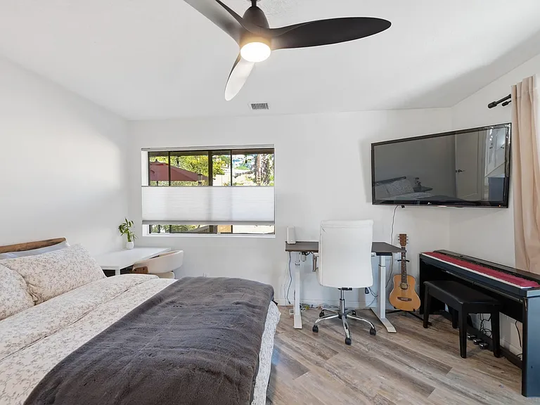 1539 San Miguel Ave — Photo 36