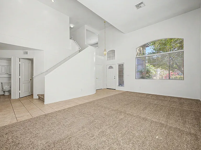 4432 E Meadow Dr — Photo 8