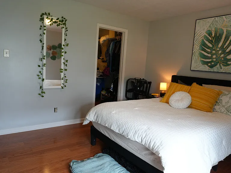 2100 Stonewood Ln — Photo 12