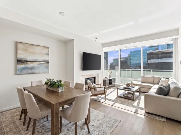 1011 Cordova St W #2506, Vancouver, BC V6C 0B2
