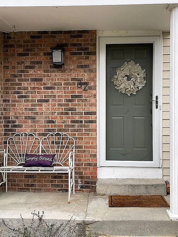 32 Cliffgate Ln photo 1
