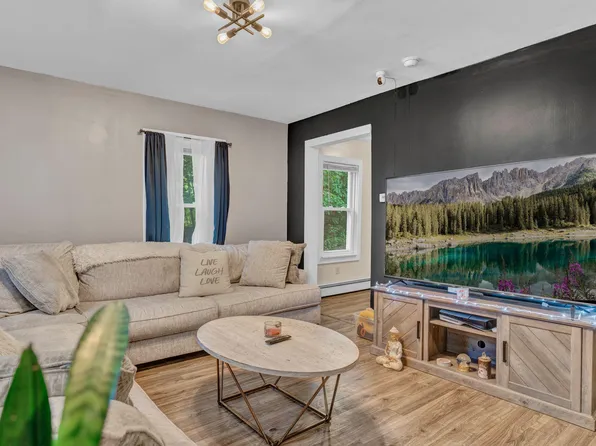 26 Island Avenue, Orono, ME 04473