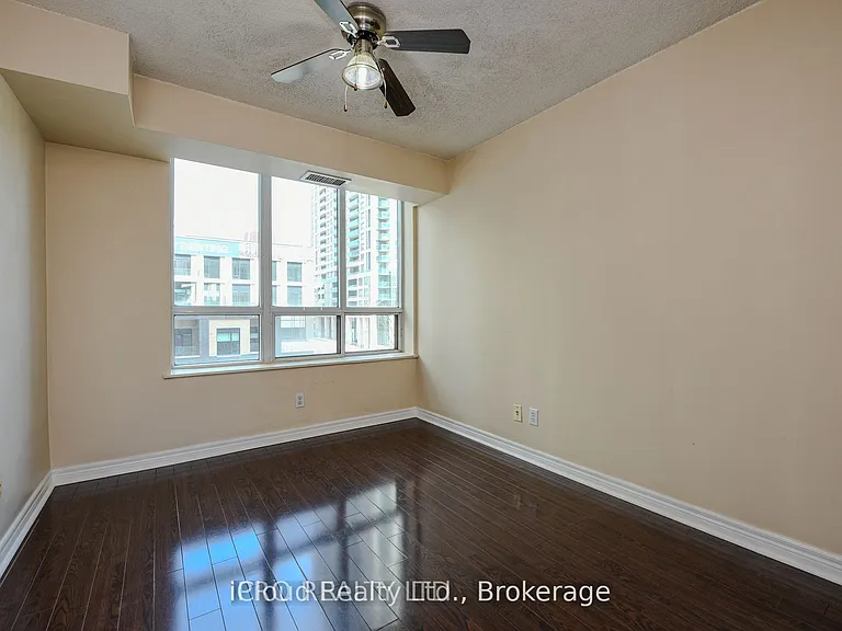 156 Enfield Pl #302 — Photo 15