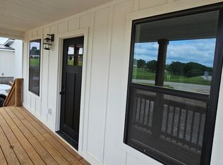 1513 N Springfield St, Berryville, AR 72616