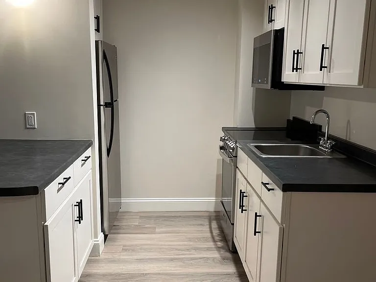 144 Larkin Way — Photo 4