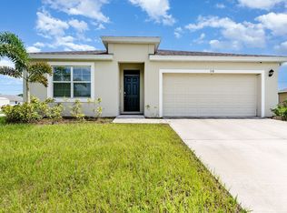318 Hammock Rd SE, Palm Bay, FL 32909