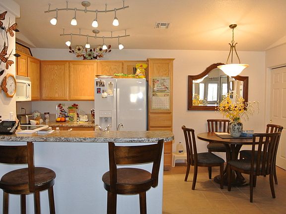 4th image of 470 Acoma Blvd S Unit 120