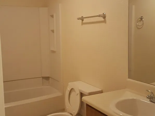 1421 Lake Calais Ct APT J, Baton Rouge, LA 70808