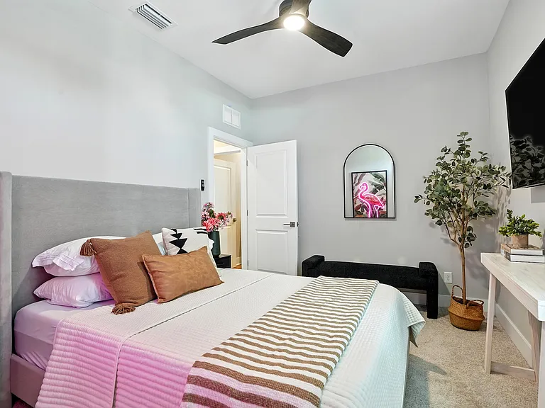 4226 SW 13th Ave — Photo 32