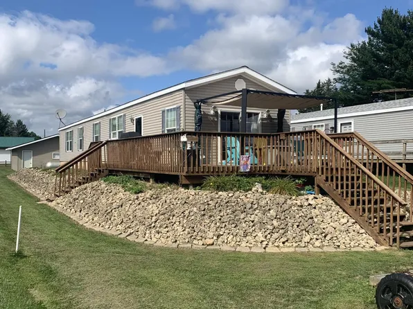 W1145 Rudys Ln, Montello, WI 53949